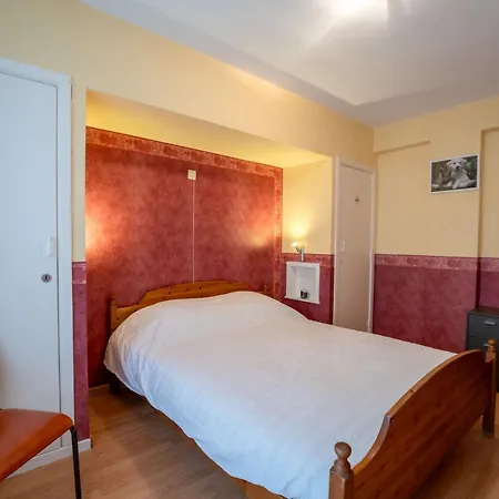 Apartment Centrally Located By Interhome Appartement